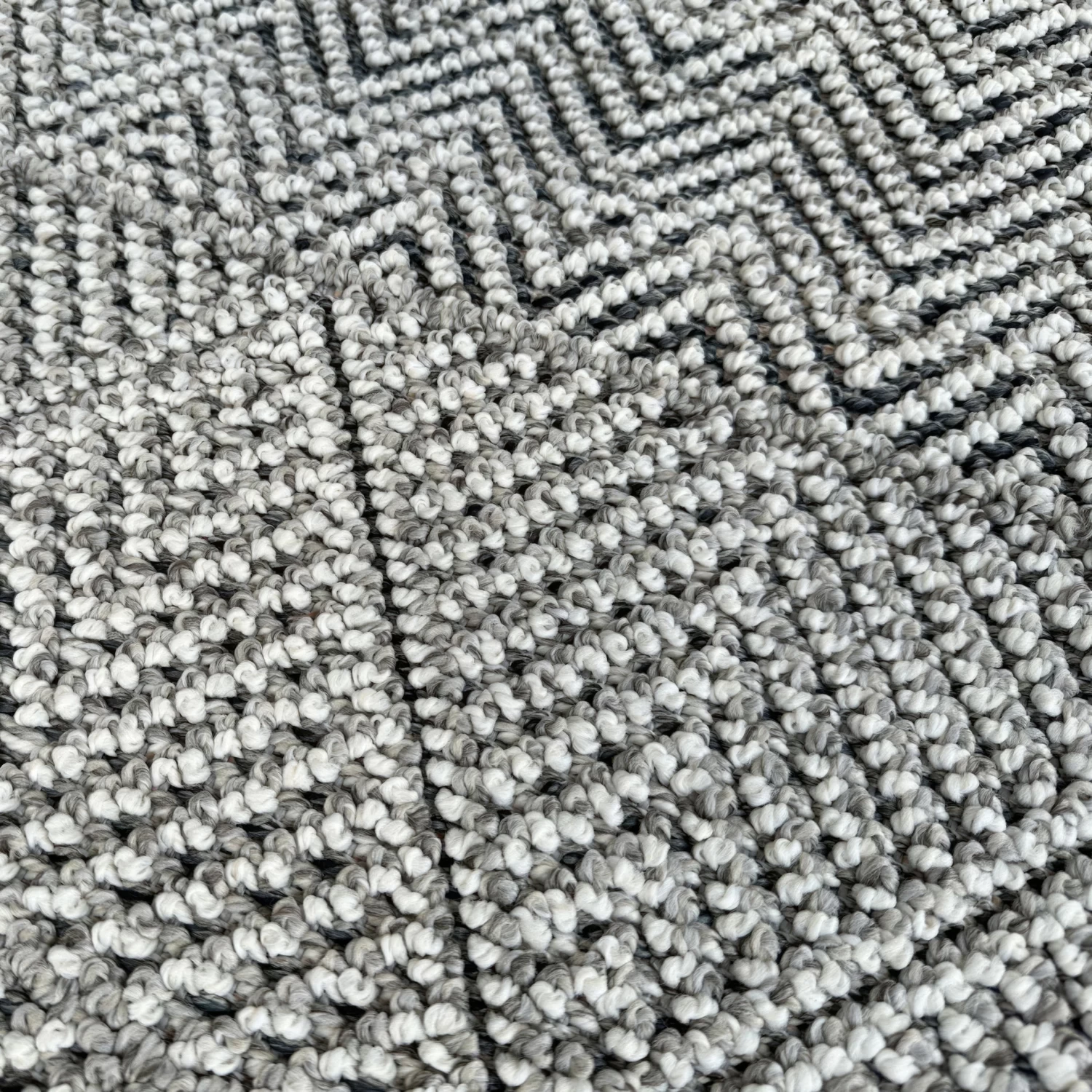 Signature Outdoor Rug White Haven Stripe 200 X 290cm