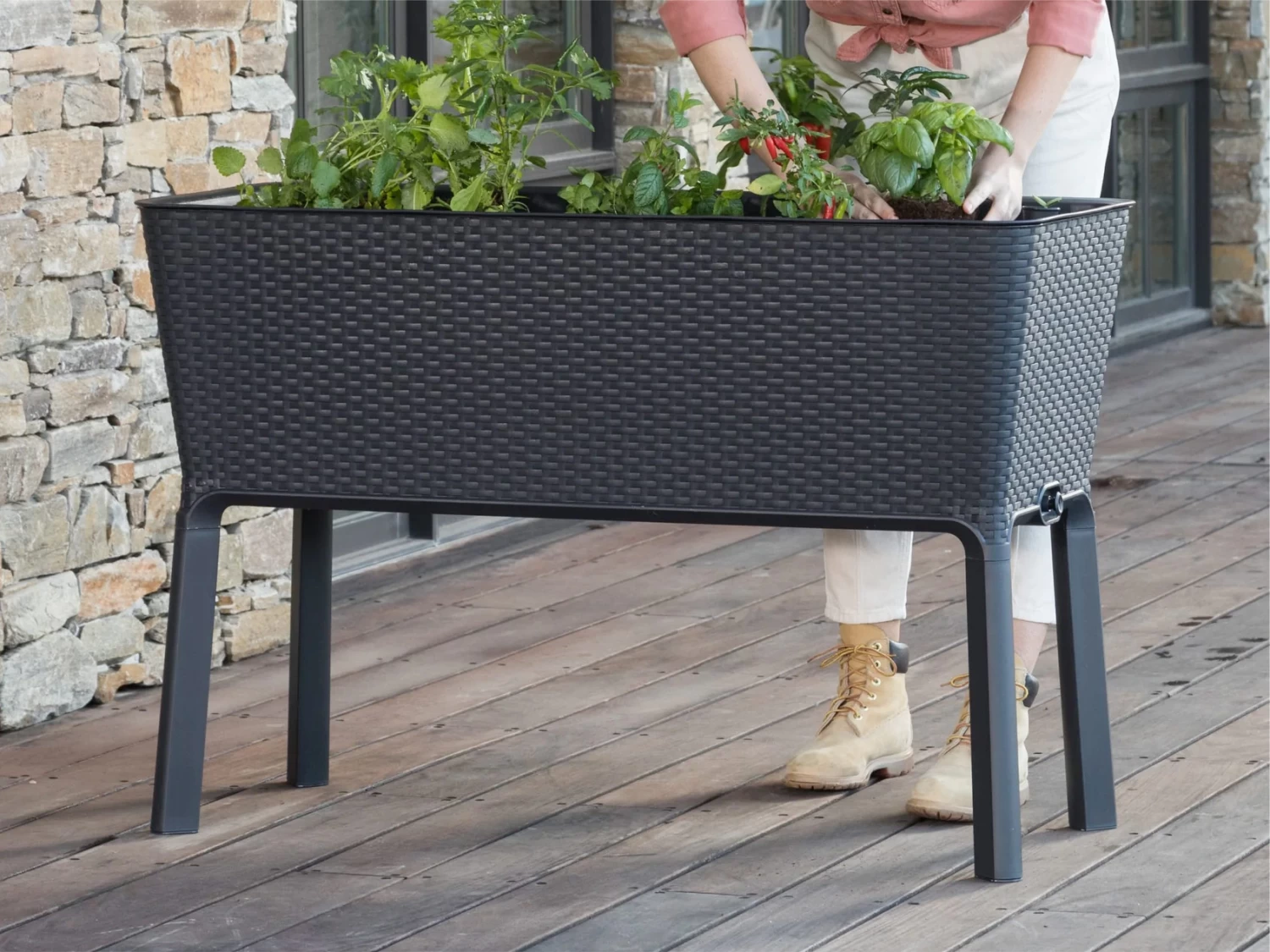 Keter Splendor Raised Planter Bed 120L Graphite 3 Keter Splendor Raised Planter Bed 120L Graphite