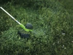 Greenworks Line Trimmer G-MAX 40V Li-Ion 2.0Ah Kit -Gardena Store 2101507 greenworks line trimmer g max 40v li ion b 7c 1