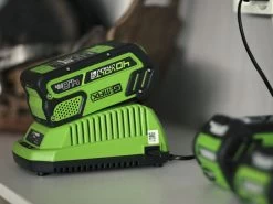 Greenworks G-MAX 40V 6.0Ah Li-Ion Battery -Gardena Store 2923307 greenworks g max 40v 6.0ah li ion battery 4 1