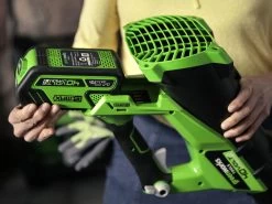 Greenworks G-MAX 40V 6.0Ah Li-Ion Battery -Gardena Store 2923307 greenworks g max 40v 6.0ah li ion battery 5 1