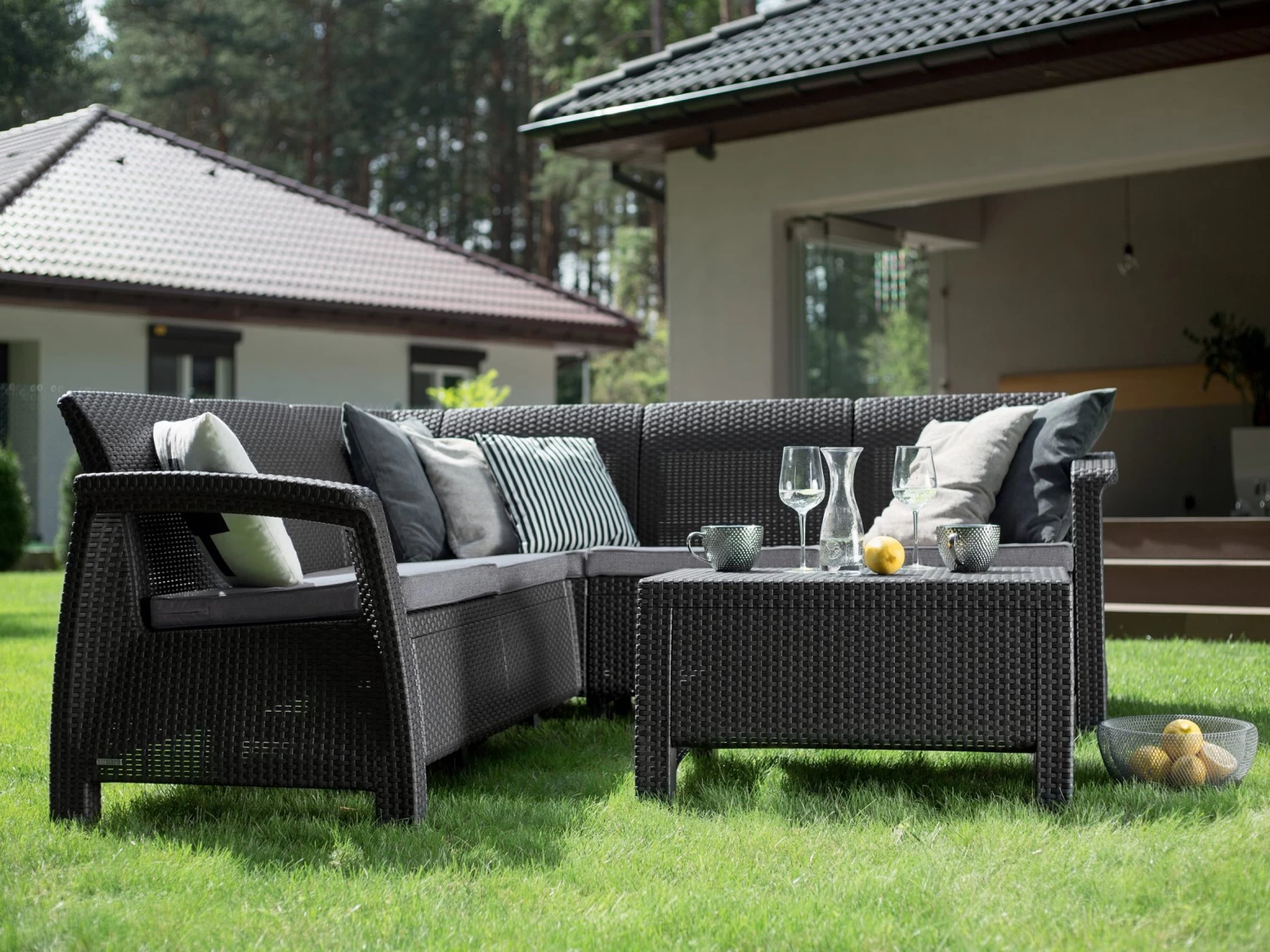 Keter Corfu Outdoor Corner Suite Charcoal 6 Keter Corfu Outdoor Corner Suite Charcoal - Image 4