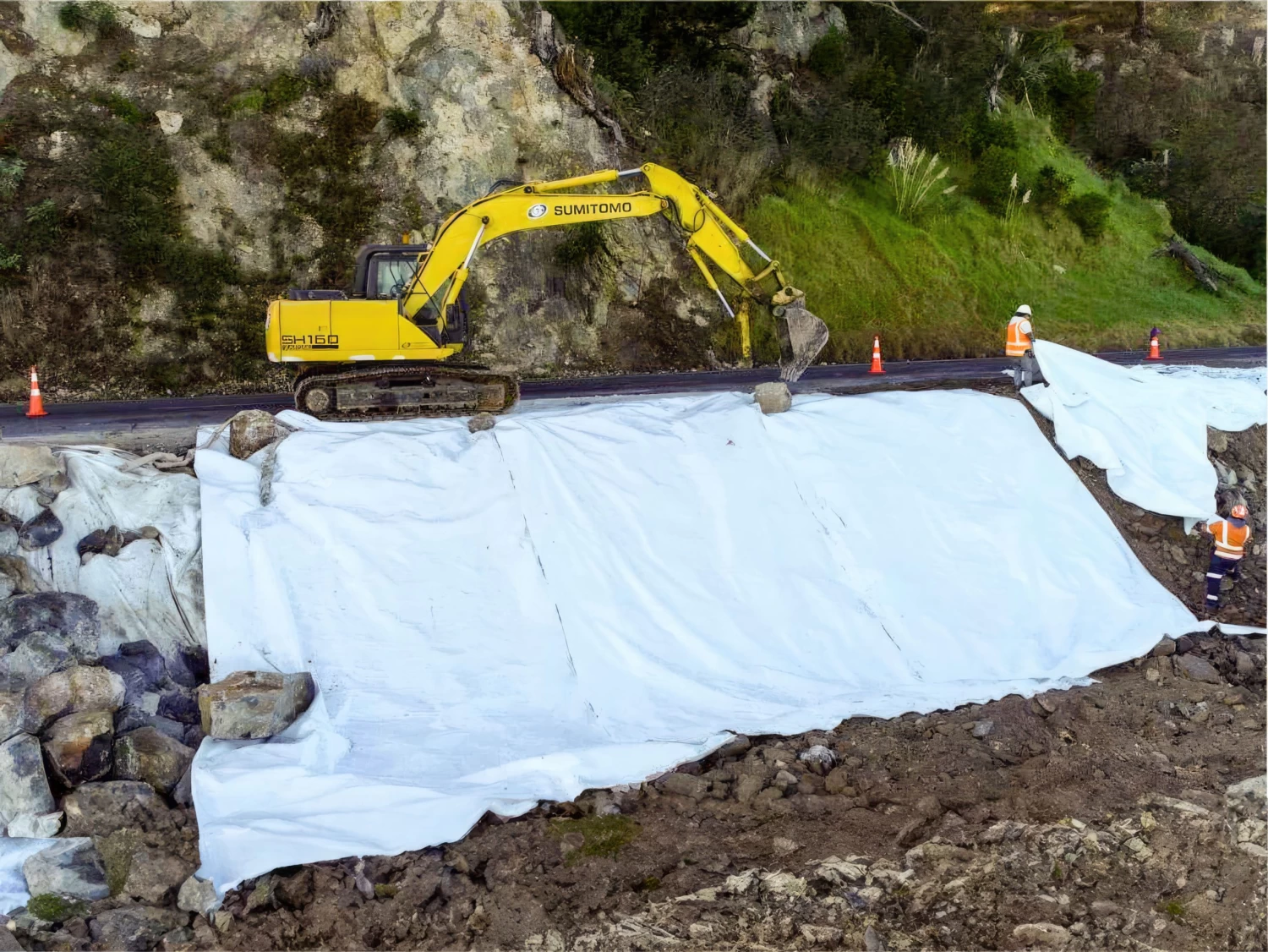 Strol AS240 Nonwoven Geotextile 4m X 5m White - Image 3