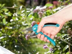 Gardena Classic Bypass Secateurs Soft Grip -Gardena Store 8854 25 gardena classic bypass secateurs soft grip 2