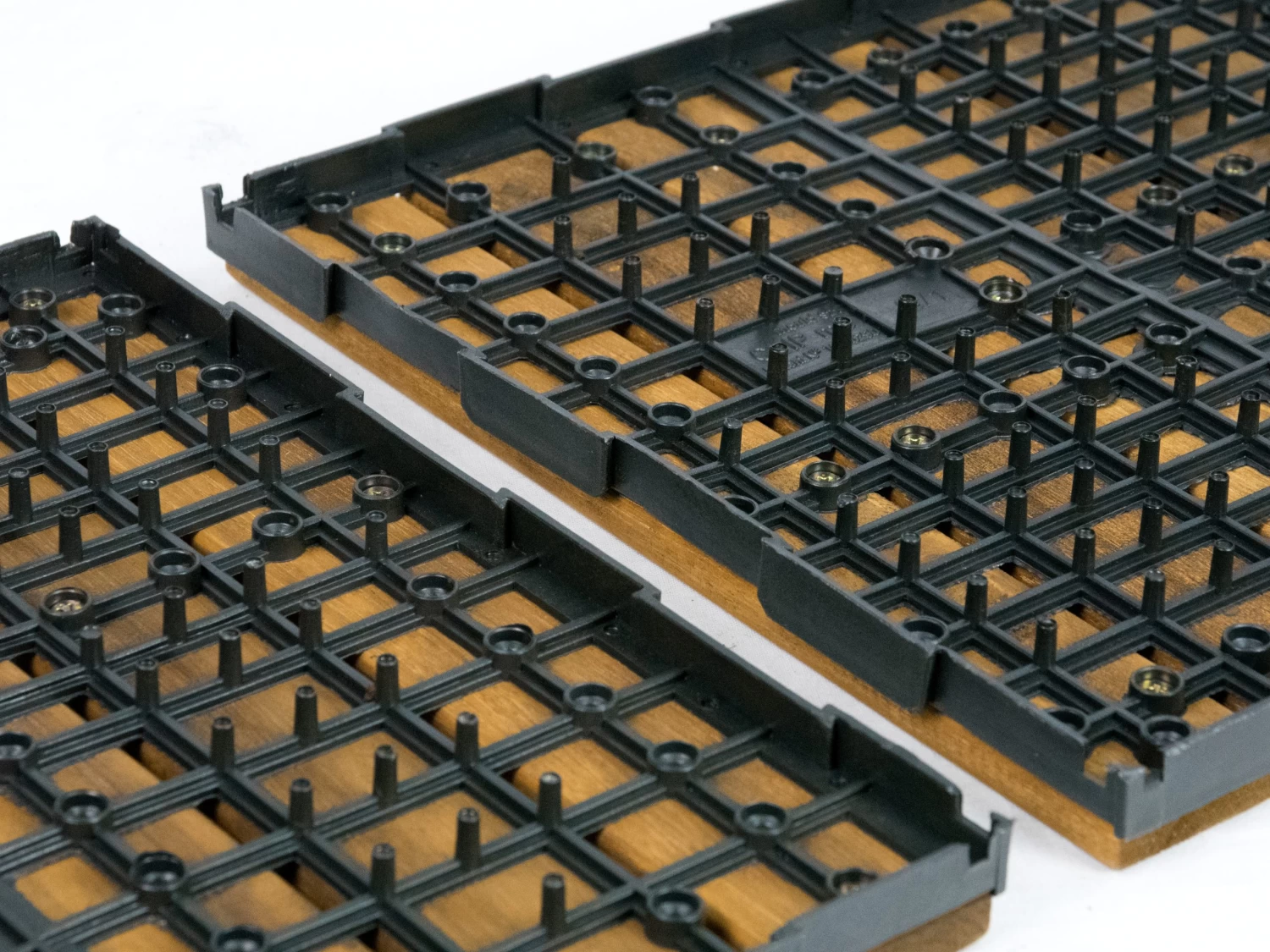 Outdoor Wooden Deck Tiles 6 Slat - Pack Of 12 - Image 4