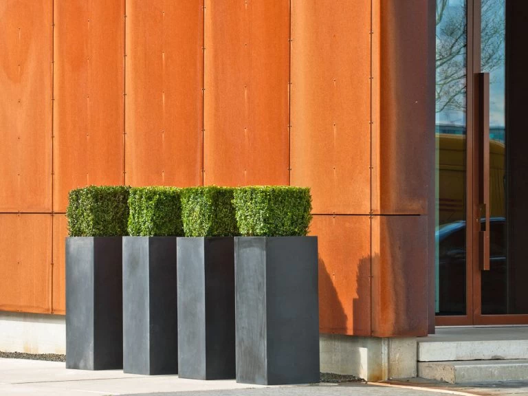 Gardena Store -Gardena Store 938723 alto fiberstone planter black 250l 2 768x576 1