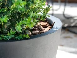 Cubeta Fiberstone Planter Black 96L
