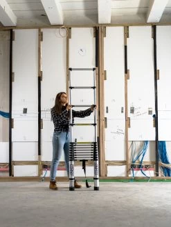 Atom Telescopic Ladder 3.8m -Gardena Store 959987 atom telescopic ladder 3.8m insitu 4