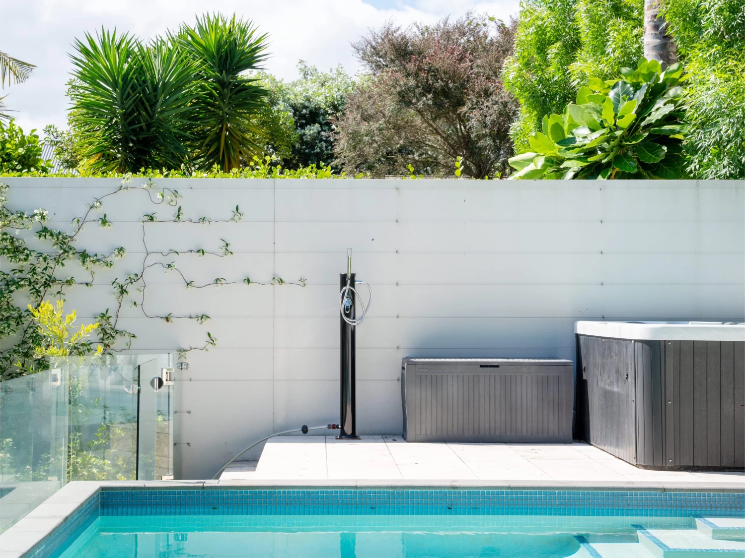 Eco Outdoor Solar Rinse Station 15L 9 Eco Outdoor Solar Rinse Station 15L - Image 7