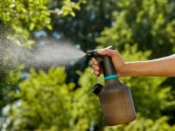 Gardena Pump Sprayer 1L 13 Gardena Pump Sprayer 1L -Gardena Store 970462701 gardena pump sprayer 1l 2