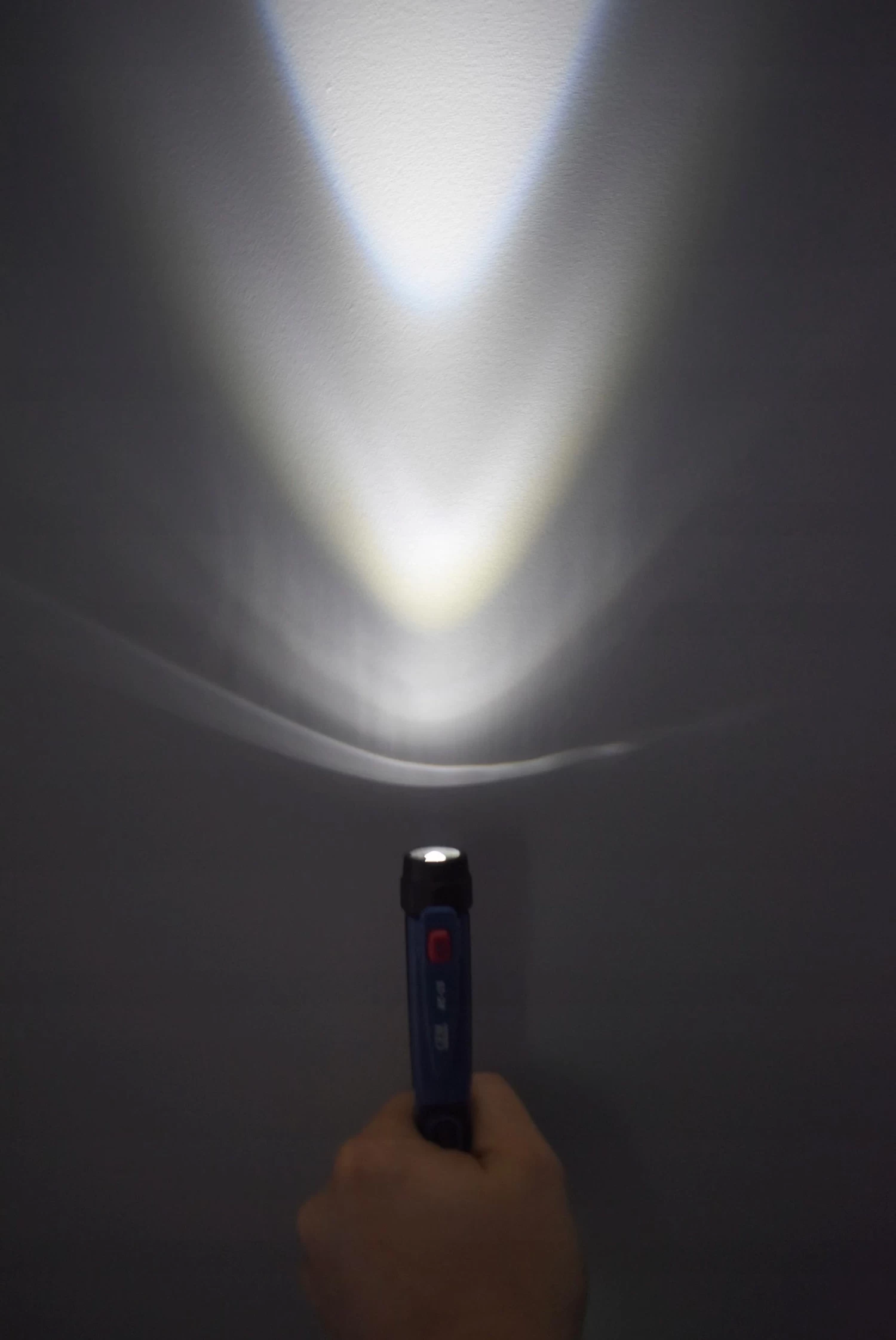 CEM Voltage Tester 6 CEM Voltage Tester - Image 4