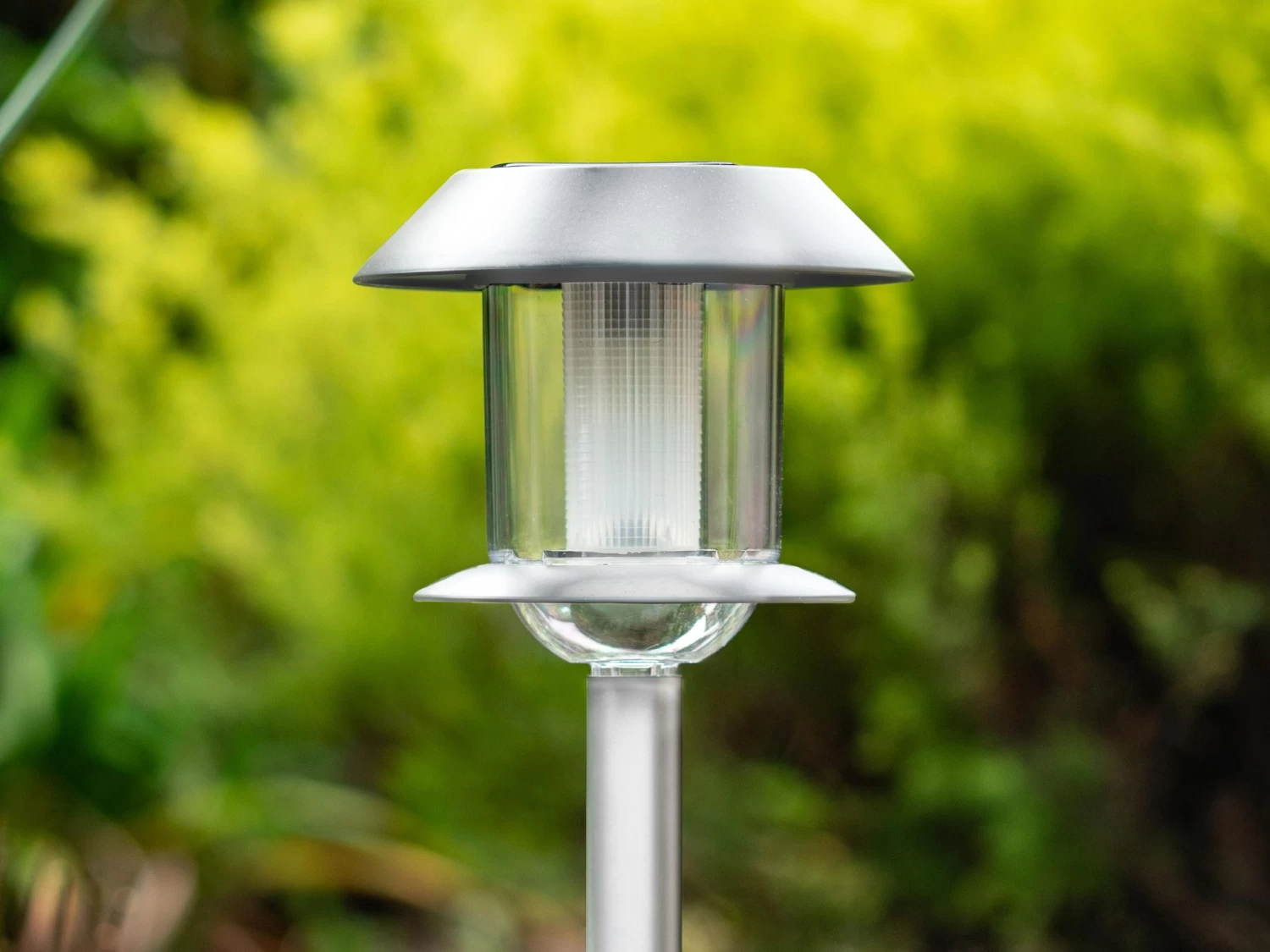 Solar Garden Stake Light - Stainless Steel 5 Solar Garden Stake Light - Stainless Steel - Image 3