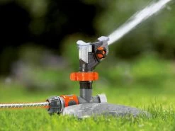 Gardena Pulse Sled Sprinkler Premium Full/Part Circle -Gardena Store g8135 gardena pulse sled sprinkler premium full part circle 2