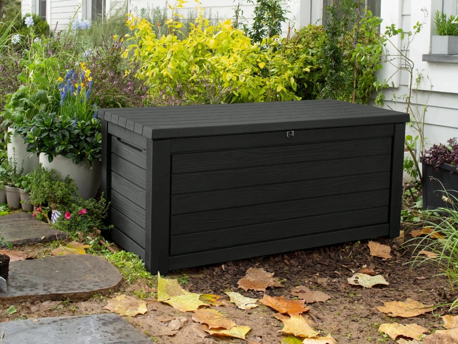 Keter Northwood Outdoor Storage Box 630L - Image 3