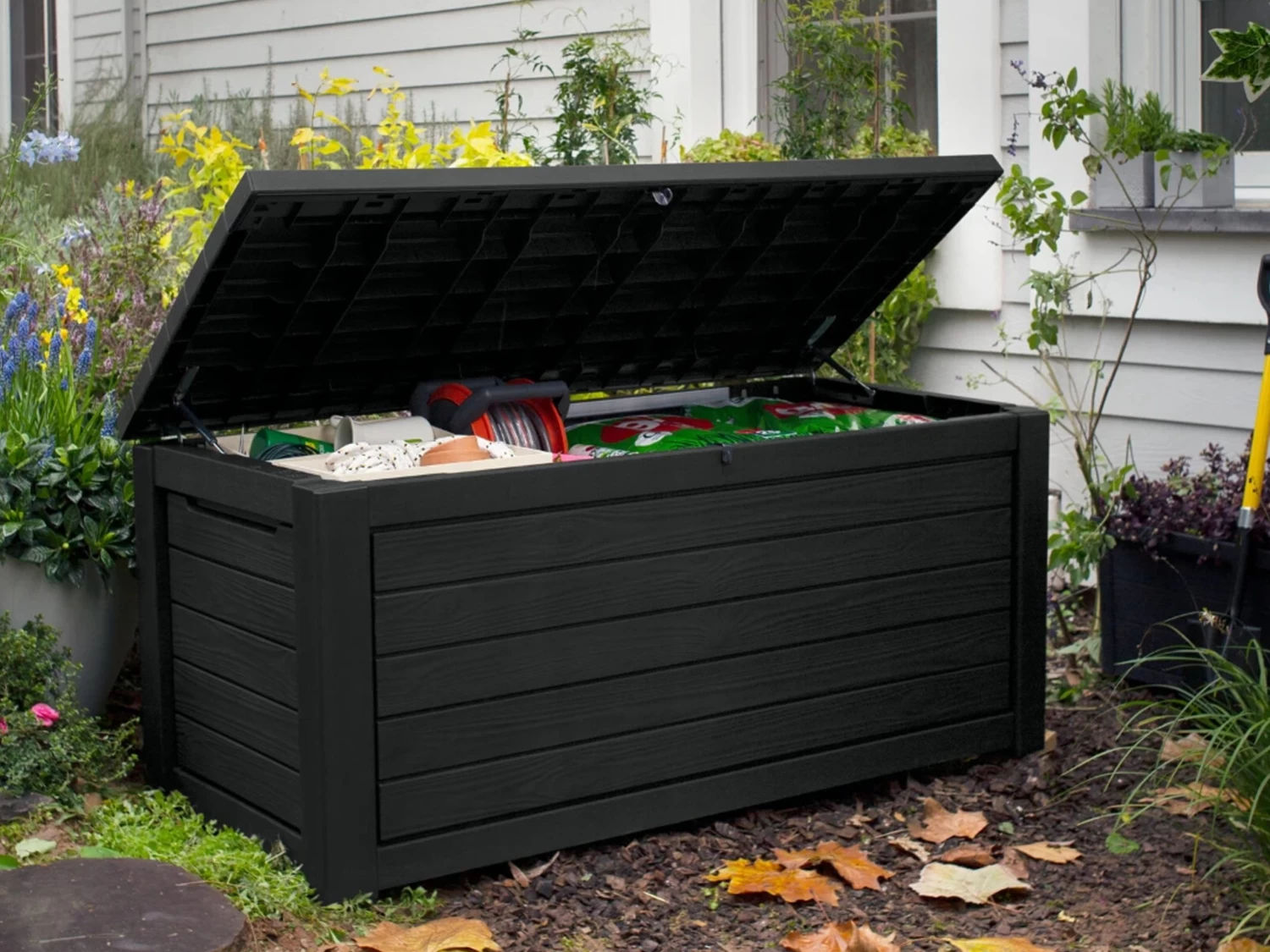 Keter Northwood Outdoor Storage Box 630L - Image 5