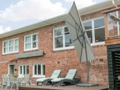 Shelta Lynden Cantilever Umbrella Olefin 2.8M - Taupe -Gardena Store lyndon28 taupe 4