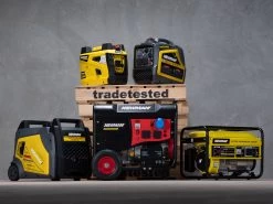 Newman Digital Inverter Generator 1100W 15 Newman Digital Inverter Generator 1100W -Gardena Store newman generator multishot insitu cropped