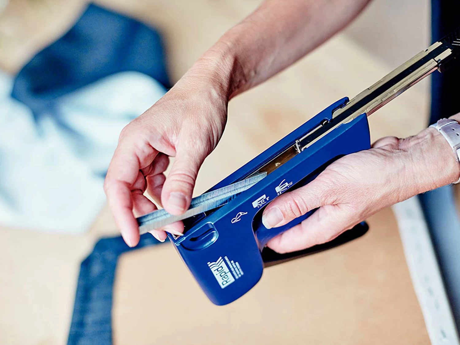 Rapid 83 Plastic Dual Staple Gun 8 Rapid 83 Plastic Dual Staple Gun - Image 6